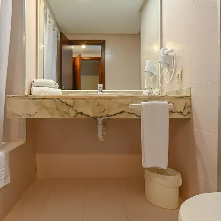 Hotell O7 Club Cala Ratajda